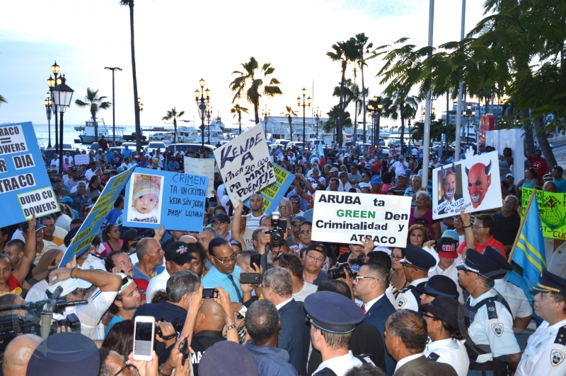 Honderden burgers demonstreerden tegen criminaliteit | NoticiaCla