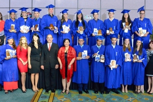 Un gran aprecio y elegio na e mihor graduadonan di 2014 