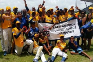 Corsou campeon Senior y Junior LatAm 2014