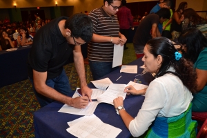 Studiantenan a firma nan studielening dialuna anochi