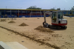 Trabounan avansando pa instala jerbe artificial SV Britannia