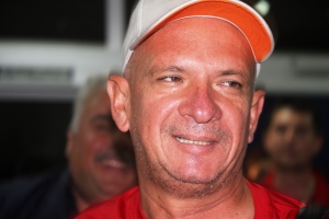 El Pollo liber y nongrata 