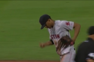 Xander Bogaerts ta luci den wega contra St Louis Cardinals