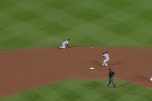 Xander Bogaerts ta luci den wega contra St Louis Cardinals