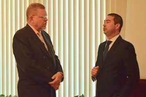Omar Tromp di Kvk: Minister Bermudez tin mas peso cu otro ministernan