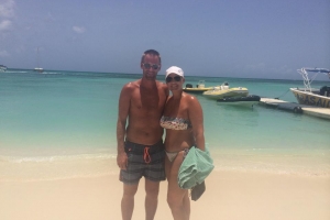 Ex internacional di futbol Andre Ooijer a goza di Aruba atrobe