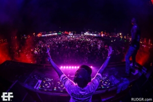 Miles di persona presente pa Electric Festival 2014