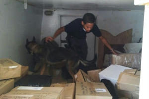 Cu experticio di Aruba, a entrena cachonan di polis na St Maarten