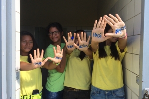 Maestro y alumnonan Colegio San Antonio a walk out!