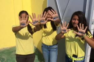 Docentenan di Colegio San Antonio a haya reaccion despues di nan accion mainta