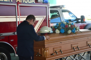 Cuerpo di bombero a despedi di nan comandante interino John Kelly