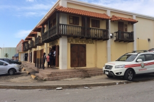 Structura di edificio a dificulta trabou pa contene candela marduga