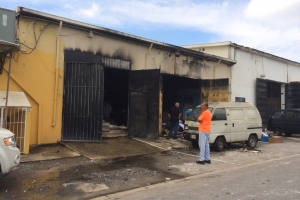 Structura di edificio a dificulta trabou pa contene candela marduga