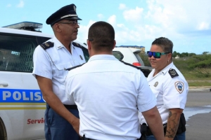  Polis bayendo accidente envolvi den accidente  