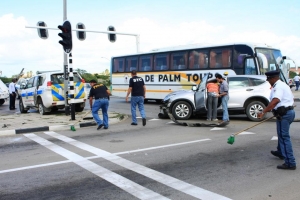  Polis bayendo accidente envolvi den accidente  