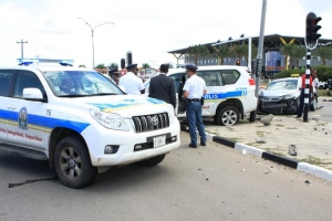  Polis bayendo accidente envolvi den accidente  