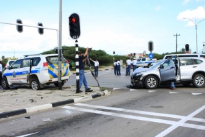  Polis bayendo accidente envolvi den accidente  