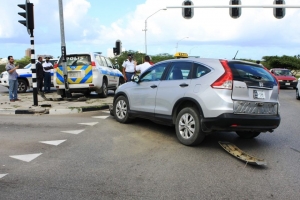  Polis bayendo accidente envolvi den accidente  