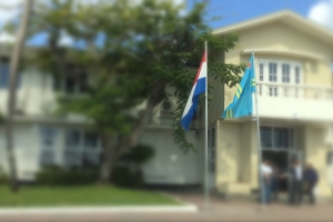 Instancianan gubernamental y priva violando ley nobo di bandera di Aruba