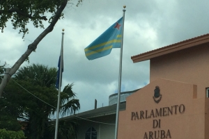Instancianan gubernamental y priva violando ley nobo di bandera di Aruba