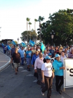 Manifestantenan Comision Ta BASTA en espera di presidente Parlamento