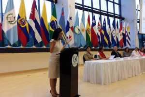 Delegacion parlamentario di Aruba participando den varios reunion na Panama