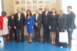 Delegacion parlamentario di Aruba participando den varios reunion na Panama
