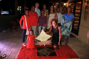 Sarah Quita Offringa a ricibi su strea riba Walk of Stars 