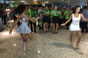 CEO Insel Air Aruba sorprendi cu e yegada caluroso pa buelo Manaus