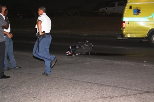 Motociclista ta bira prome morto den trafico di Aruba