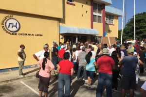 Manifestacion na SKOA pa protesta aumento di schoolgeld
