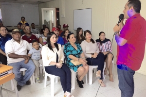 Venezolanonan residente riba Aruba a mustra sosten na presidente Maduro