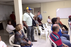 Venezolanonan residente riba Aruba a mustra sosten na presidente Maduro