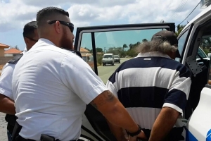 Polis ta detene tata cu a pusha yiu na estado y perde su baby