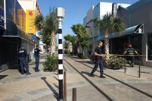 Dos negoshi na candela den Caya Grandi na Playa