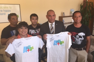 Minister ta cu Manny Pacquiao den pelea contra Mayweather