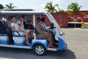 Pareha Real ta cera prome parti Sail Aruba