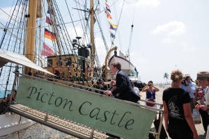 Capitan di Picton Castle a ricibi pareha real