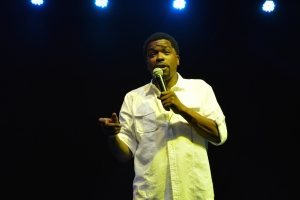 Comedy Night: D.L. Hughley a 'steal the show!" SBMF