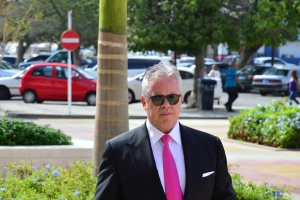 Aruba Growth Fund y Radisson hotel a topa den corte 