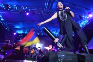 Viva La Musica Latina Curacao tey pa keda!