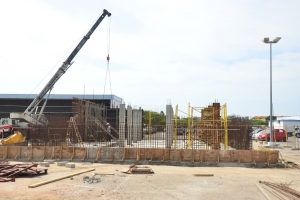 Hodgson: Proyecto renobacion hospital canando na tempo
