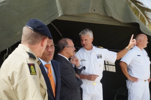 Mariniernan a subi Eagle Beach como parti di entrenamento