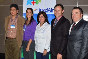 InselAir Aruba a inaugura su buelo pa Medellin Colombia