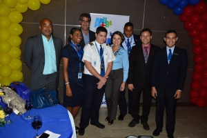 InselAir Aruba a inaugura su buelo pa Medellin Colombia