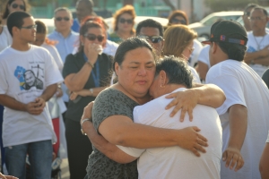 Caminata silencioso emocional pa Mitch Henriquez na Aruba