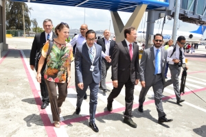 InselAir Aruba a inaugura su buelo pa Republica Dominicana