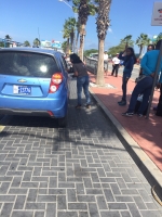 Aunke tin accion, taxistanan pirata ta sigui opera riba caminda
