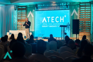 ATECH a reuni profesionalnan di tur industria hunto