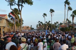 Eventonan simultaneao pa pidi pa paz na Playa y sosten na Santa Cruz